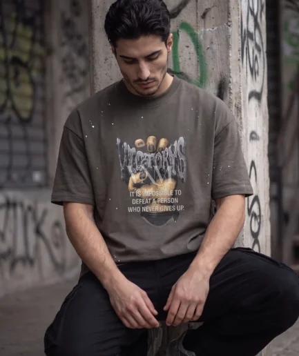 T-shirt Męski Boxy Never Give Up – szary